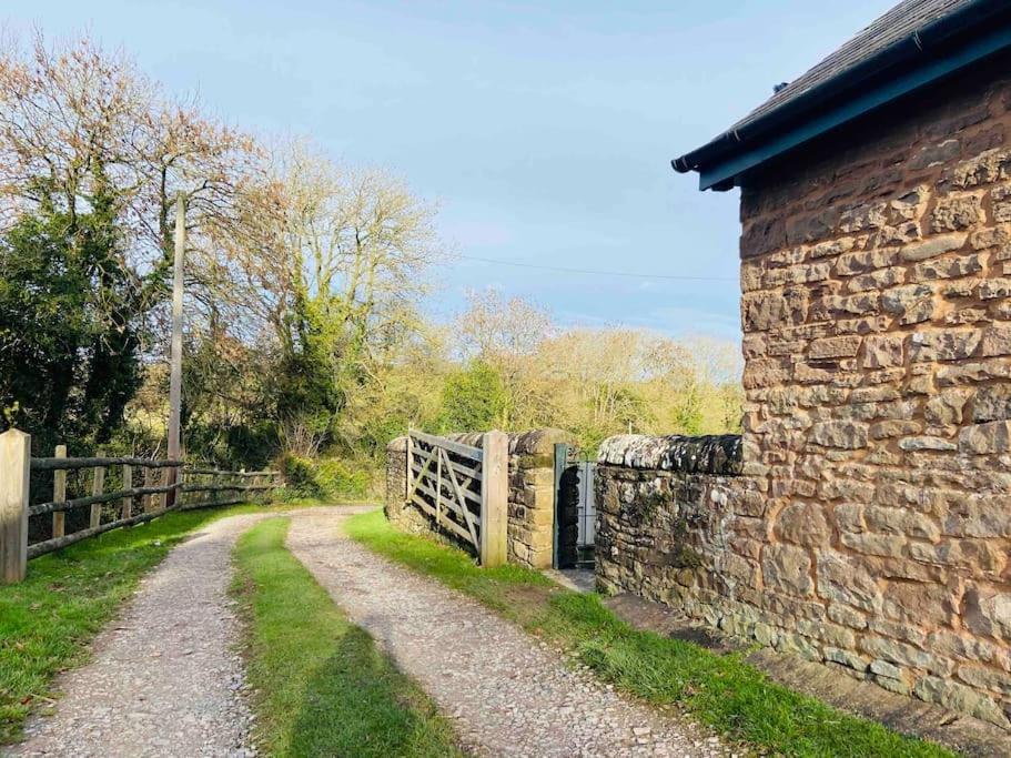 The Mill Stylish Rural Apartment With Beautiful Views Welsh Newton Common Εξωτερικό φωτογραφία